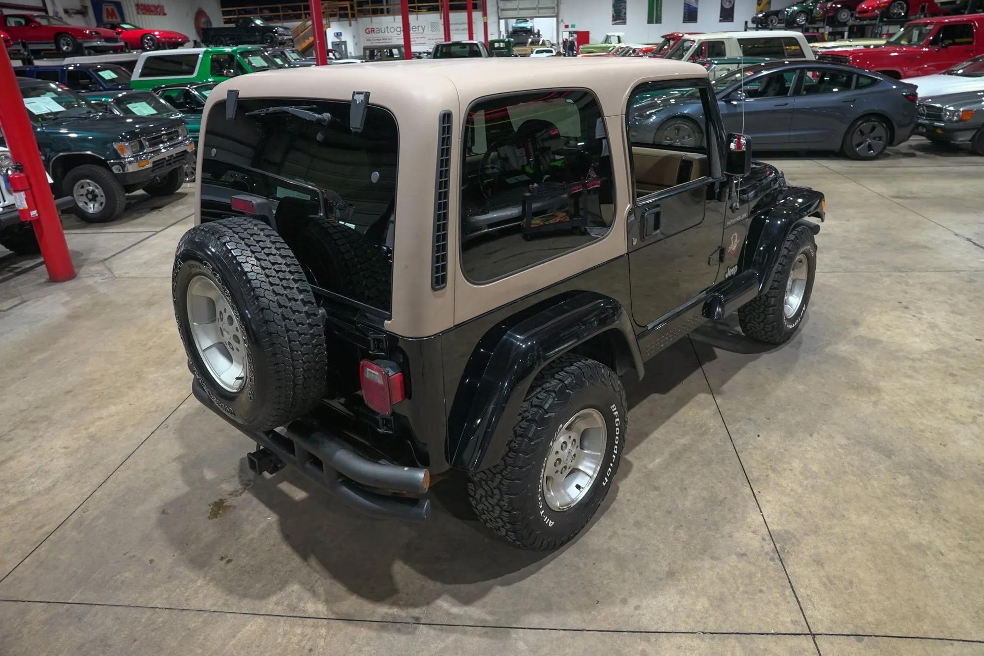 2002 Jeep Wrangler Sahara Edition