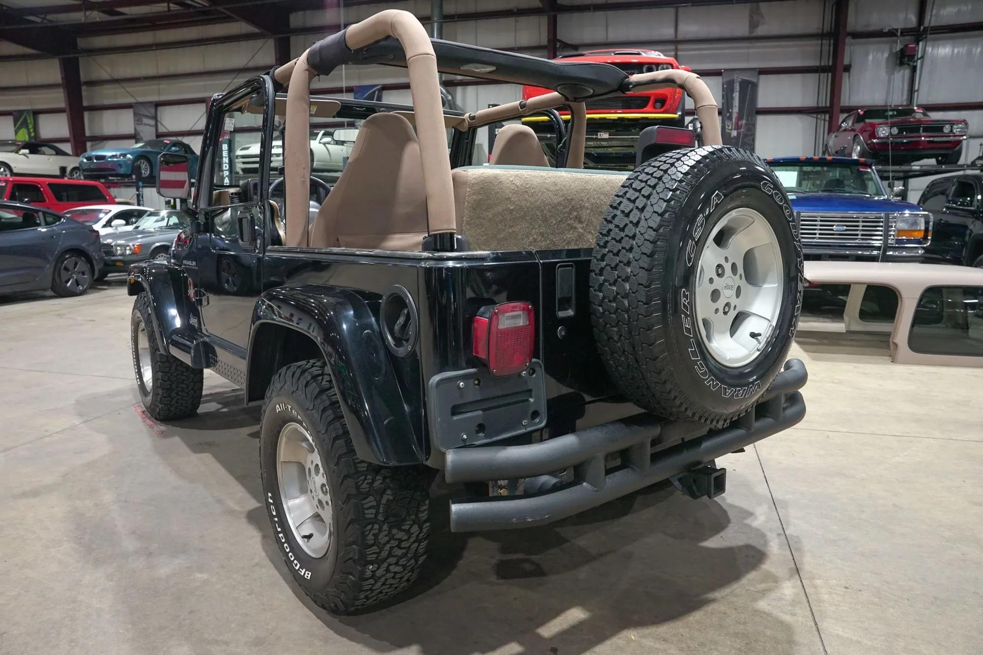 2002 Jeep Wrangler Sahara Edition - 5