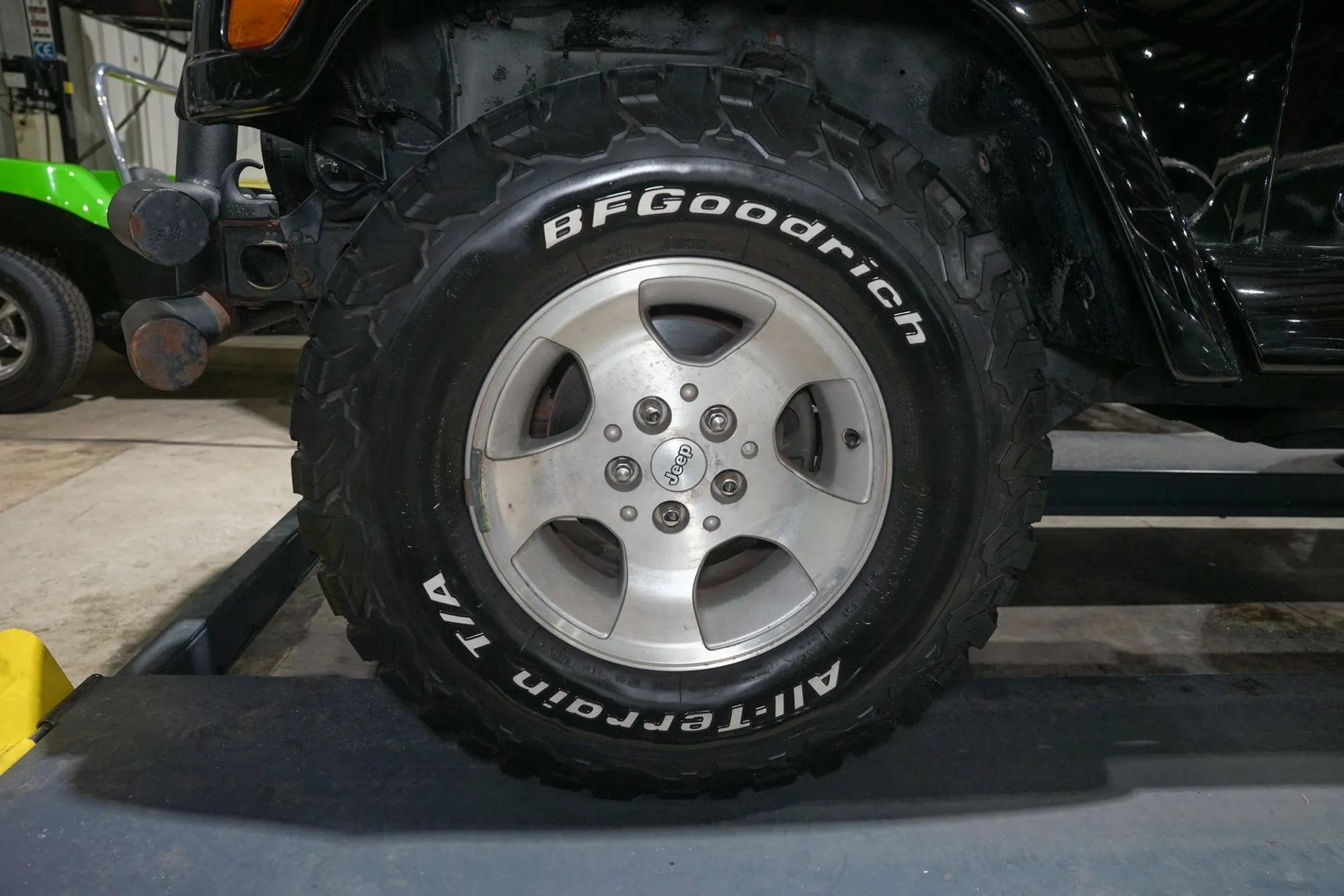 2002 Jeep Wrangler Sahara Edition