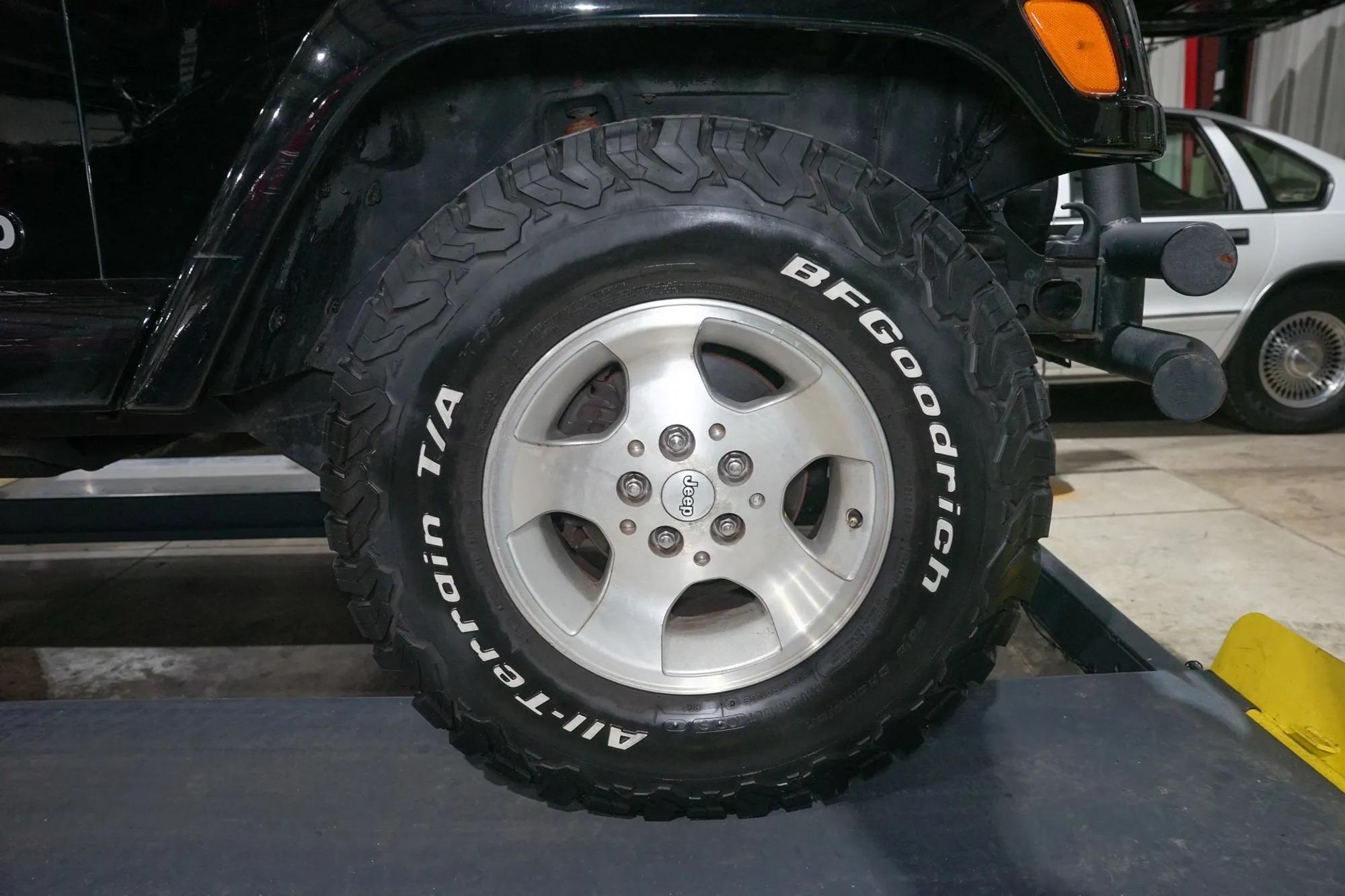 2002 Jeep Wrangler Sahara Edition