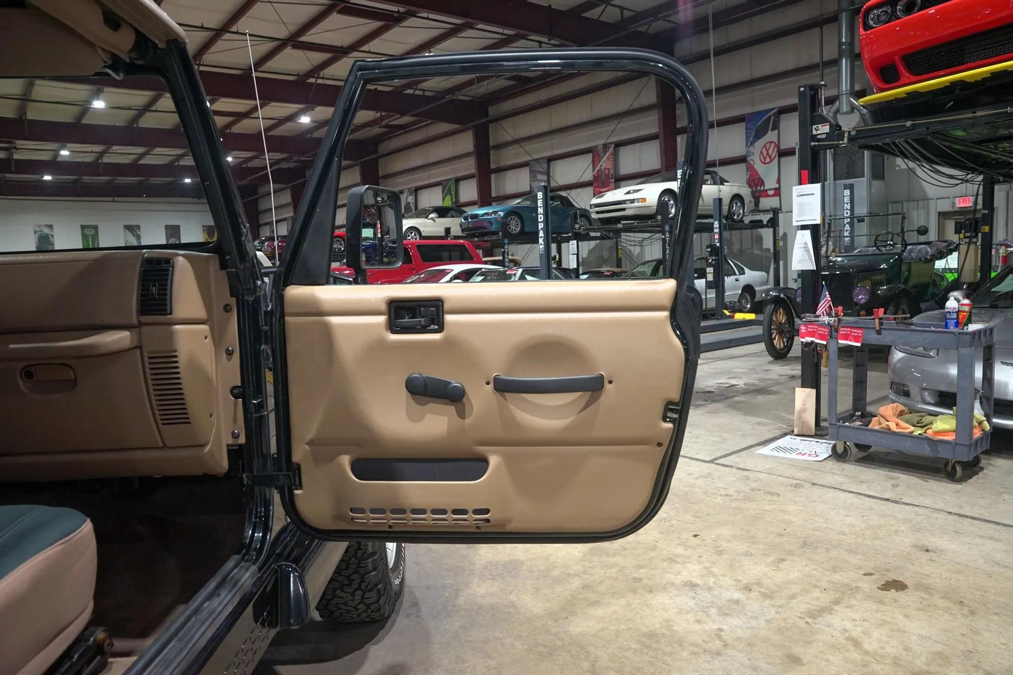 2002 Jeep Wrangler Sahara Edition