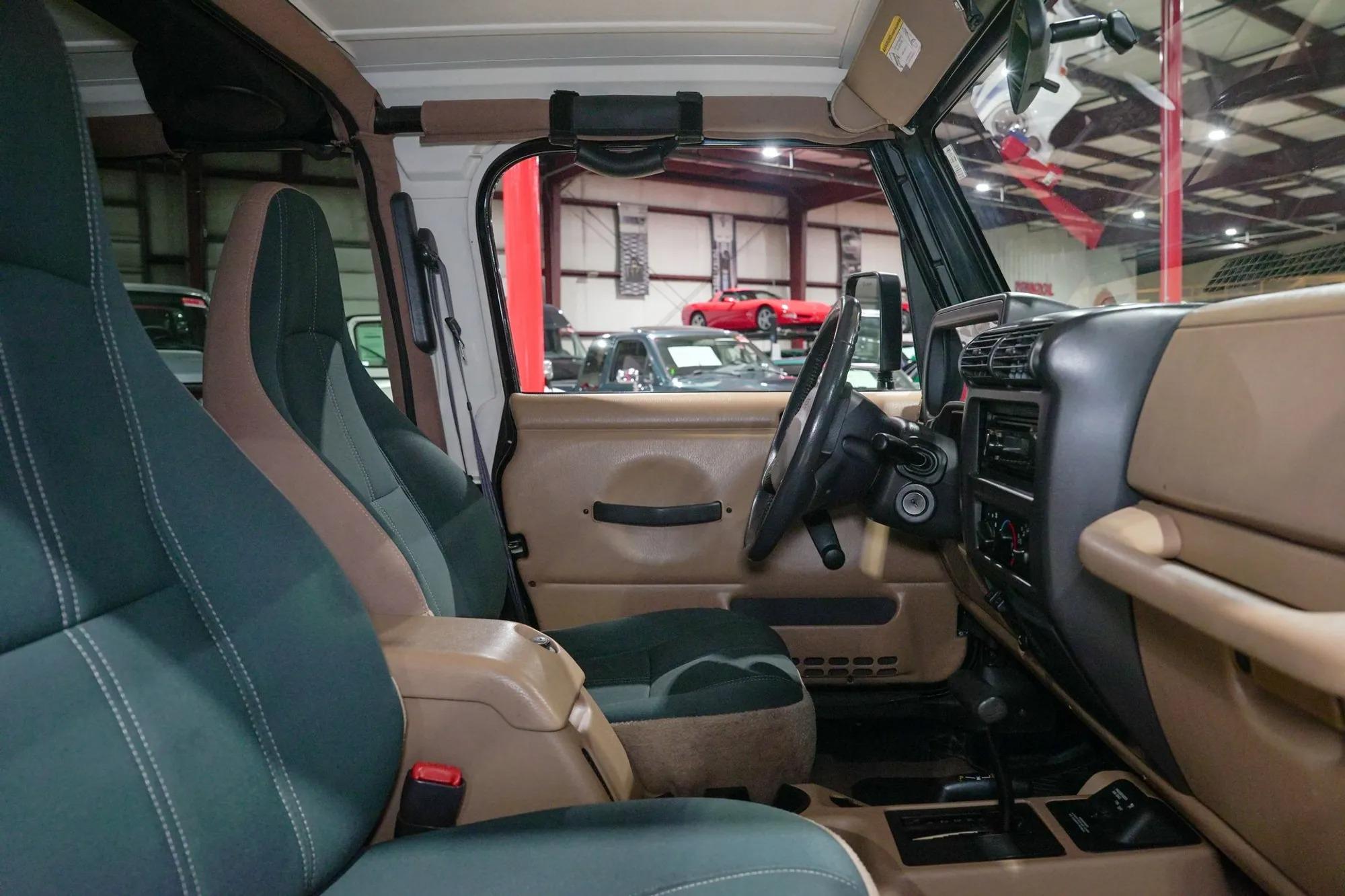 2002 Jeep Wrangler Sahara Edition