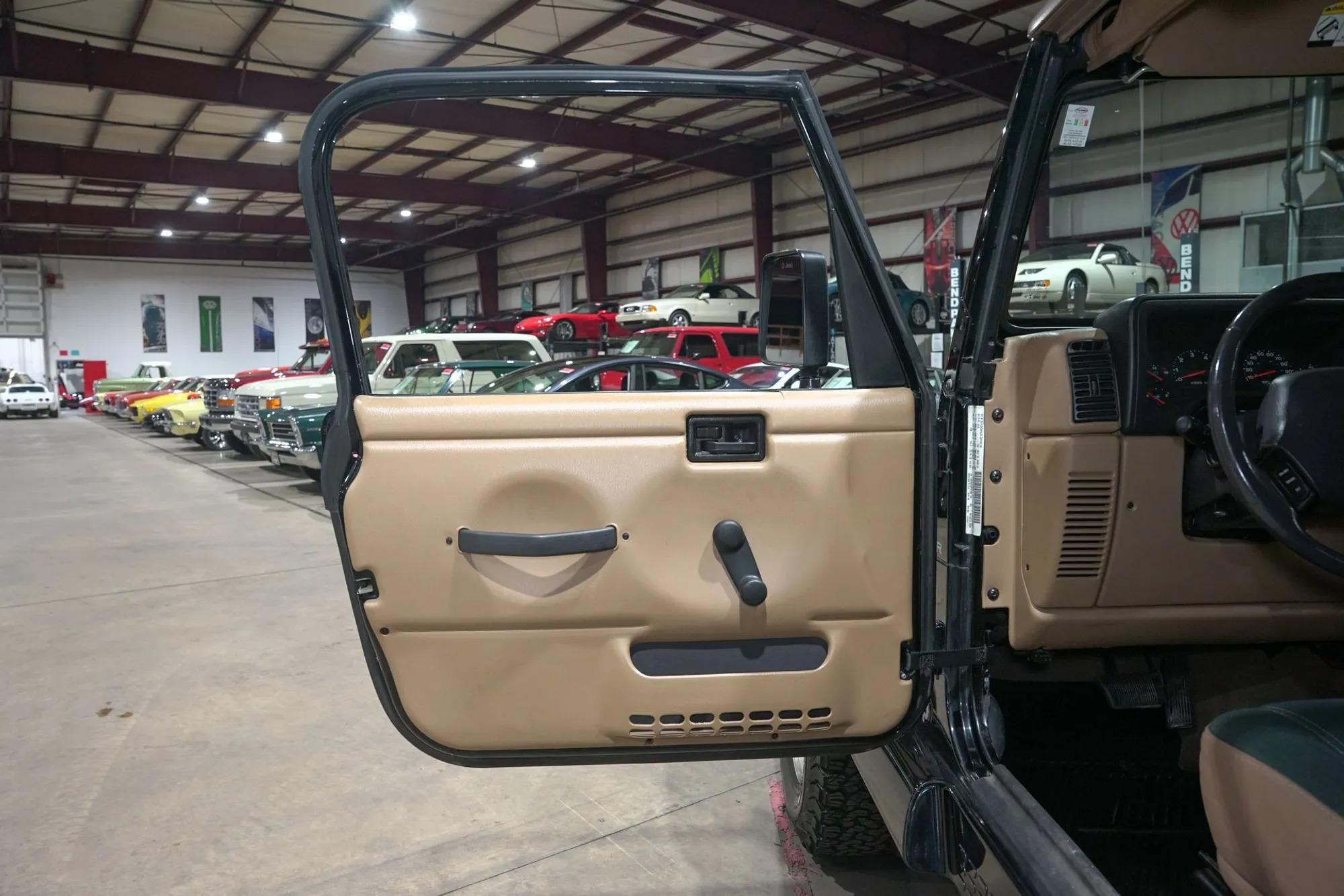 2002 Jeep Wrangler Sahara Edition