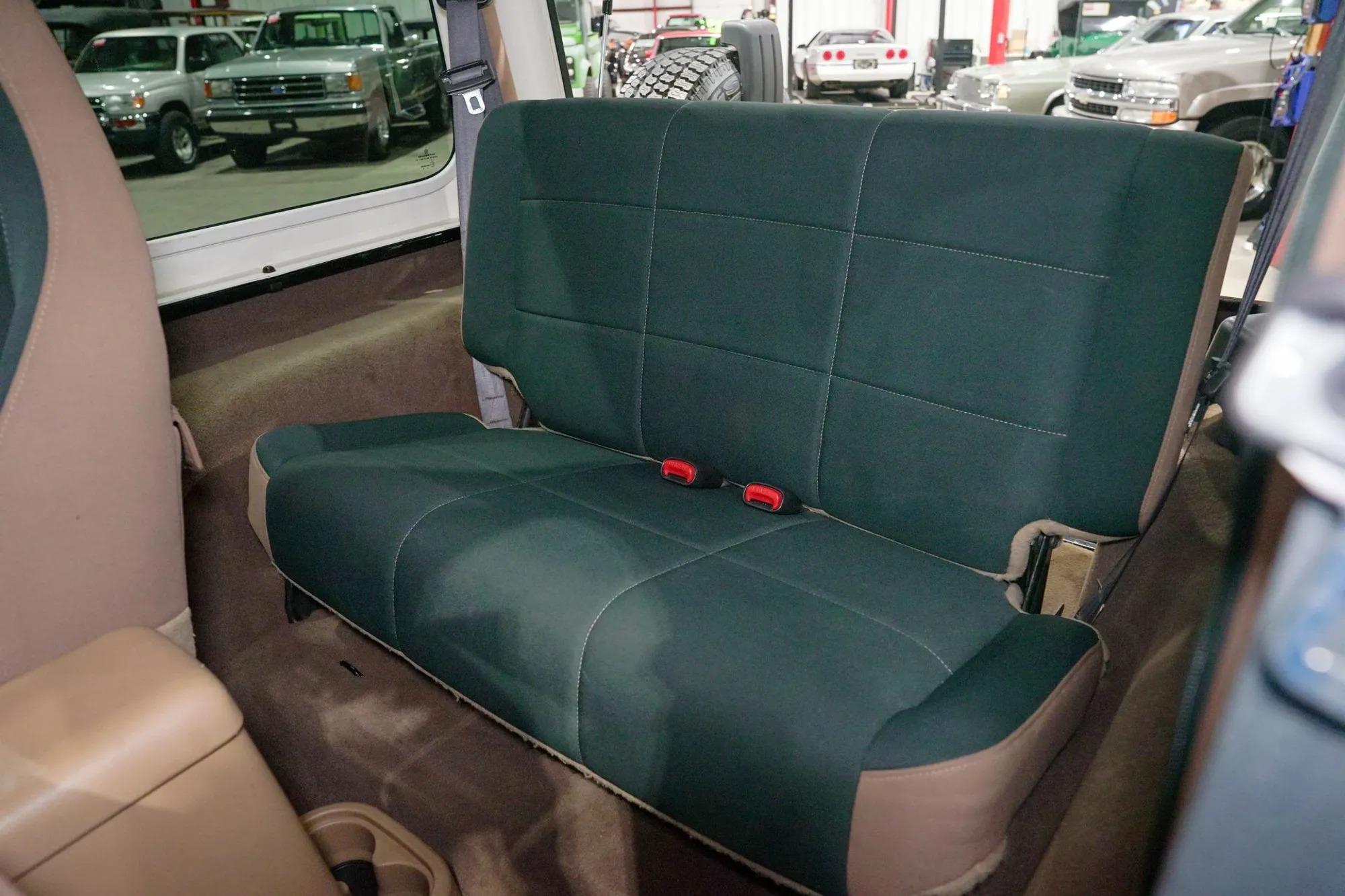 2002 Jeep Wrangler Sahara Edition