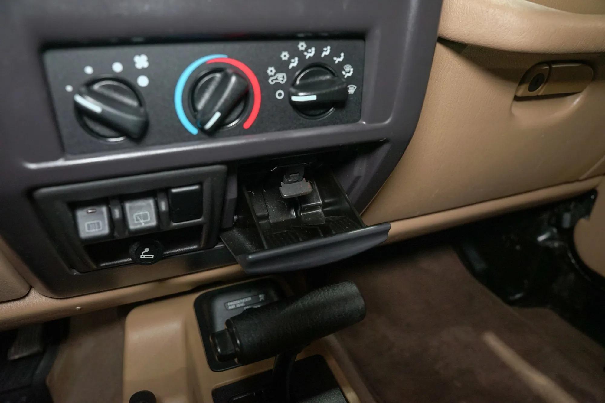 2002 Jeep Wrangler Sahara Edition