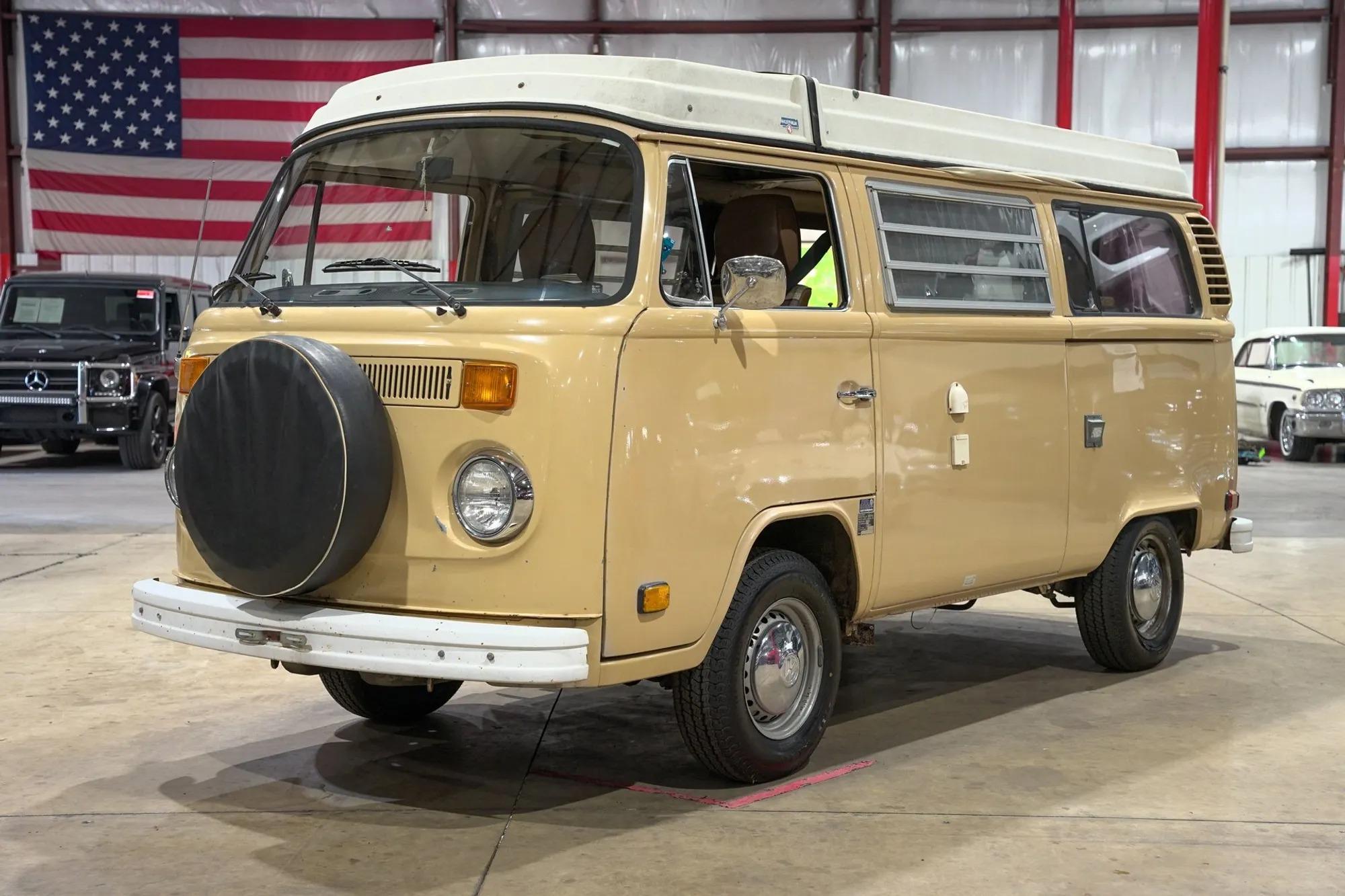  Volkswagen Bus