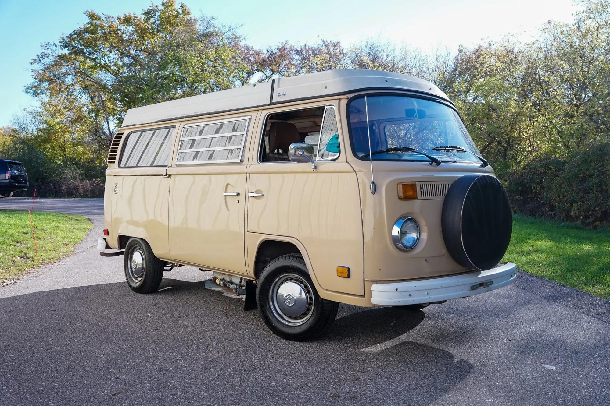  Volkswagen Bus