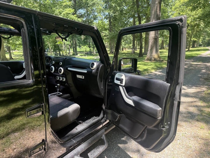 2011 Jeep Wrangler Unlimited Sahara