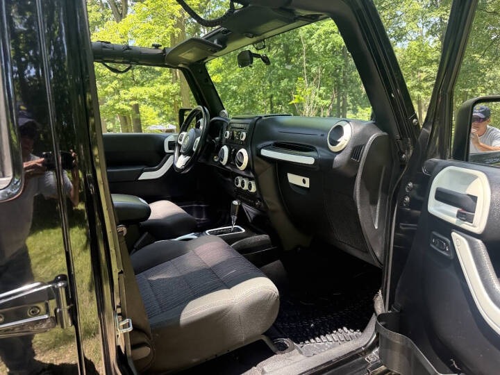 2011 Jeep Wrangler Unlimited Sahara