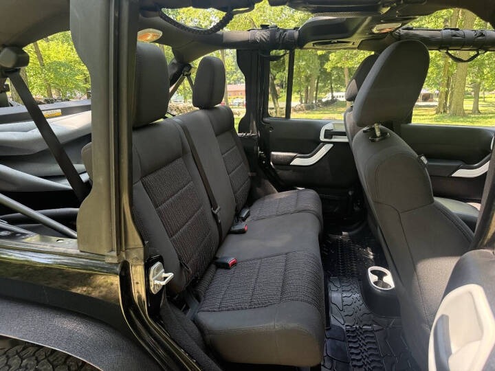 2011 Jeep Wrangler Unlimited Sahara