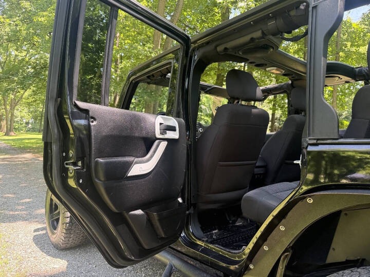 2011 Jeep Wrangler Unlimited Sahara
