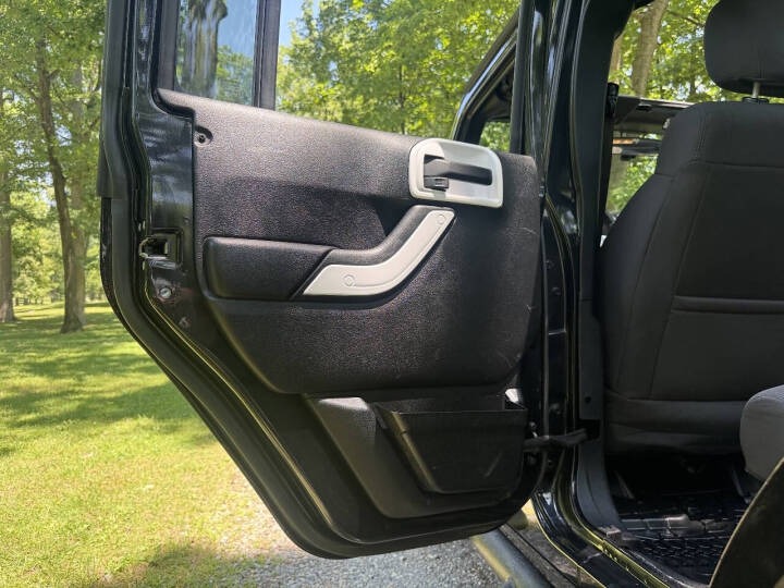 2011 Jeep Wrangler Unlimited Sahara