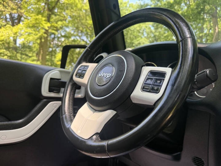 2011 Jeep Wrangler Unlimited Sahara