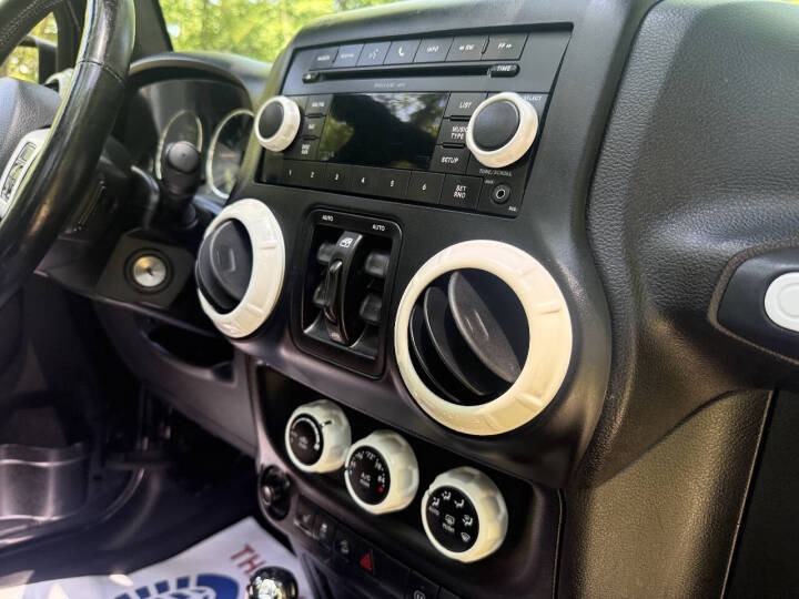 2011 Jeep Wrangler Unlimited Sahara
