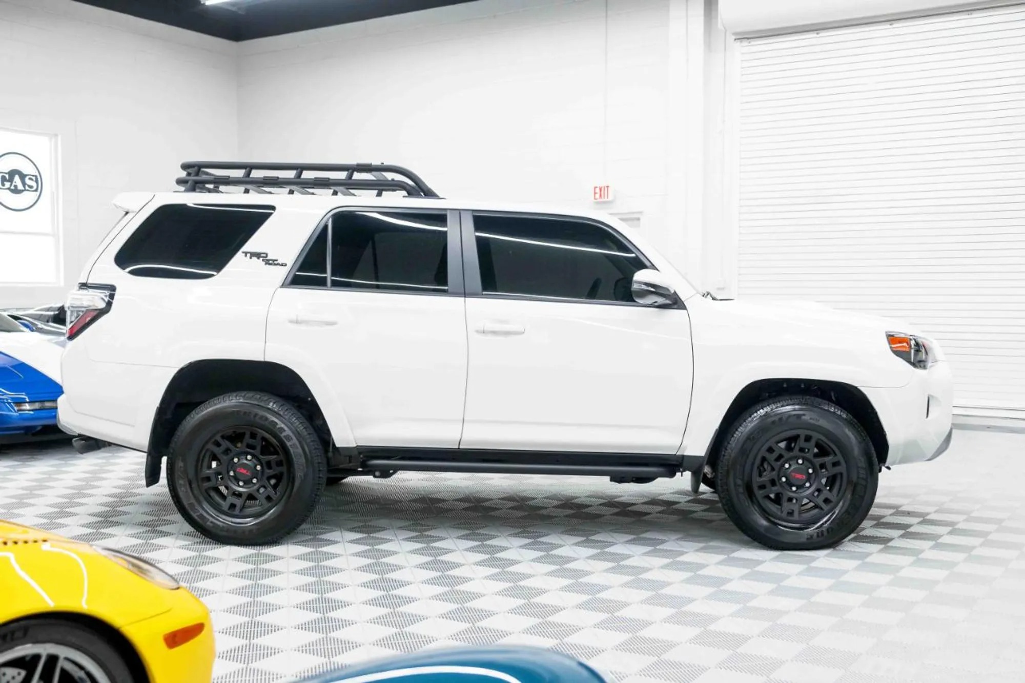2023 Toyota 4Runner TRD Off-Road Premium - 4