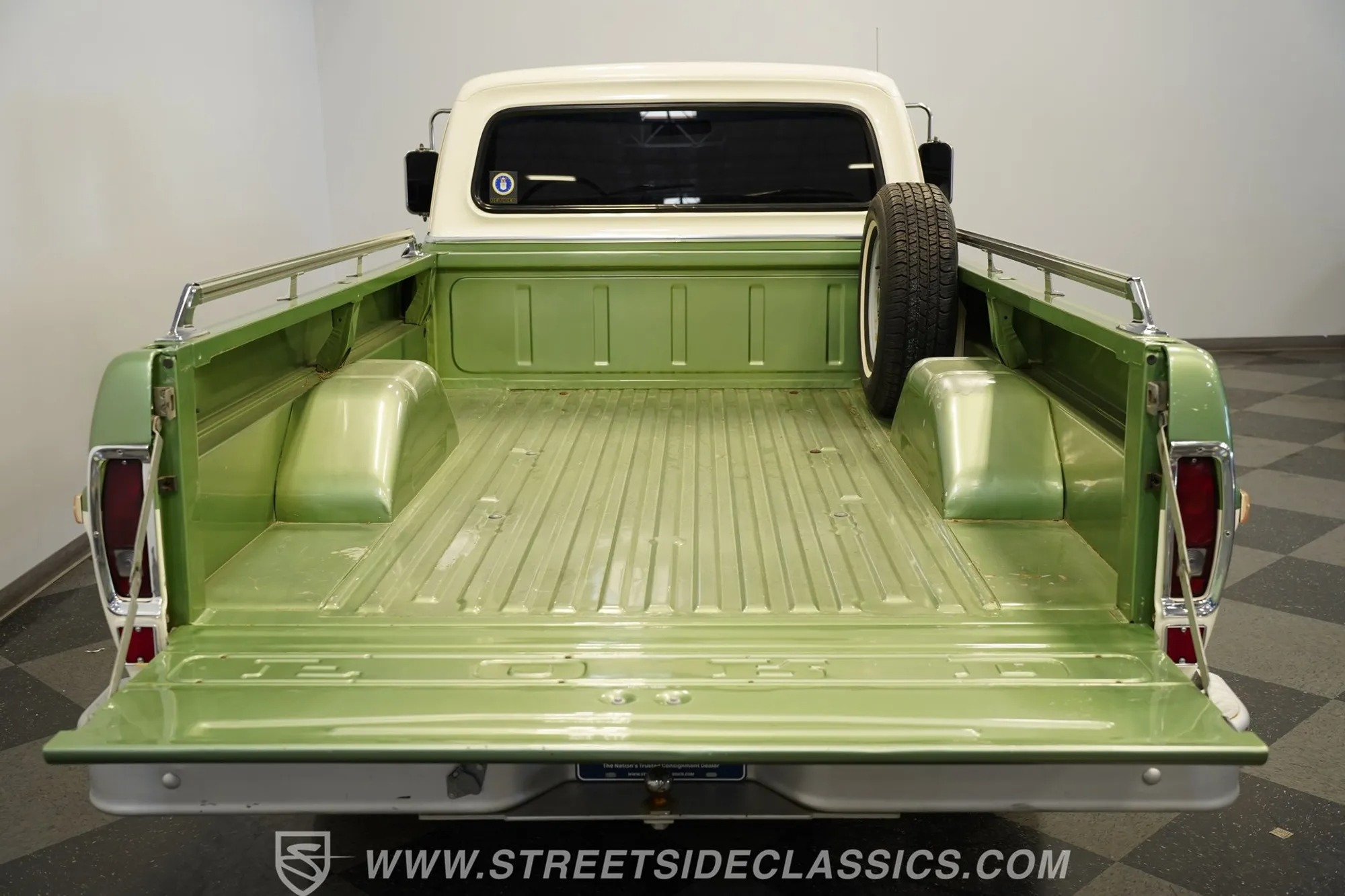 1972 Ford F-100 Sport Custom