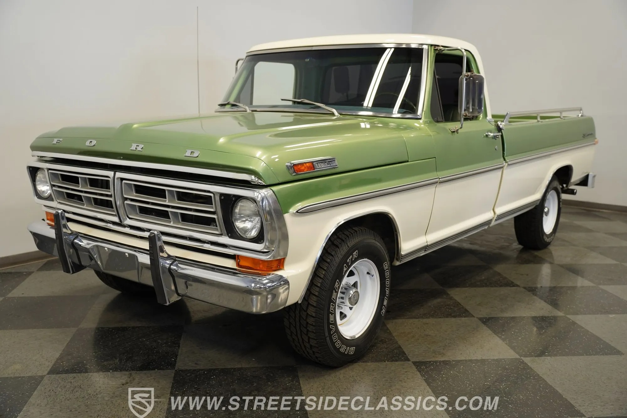  Ford F-100