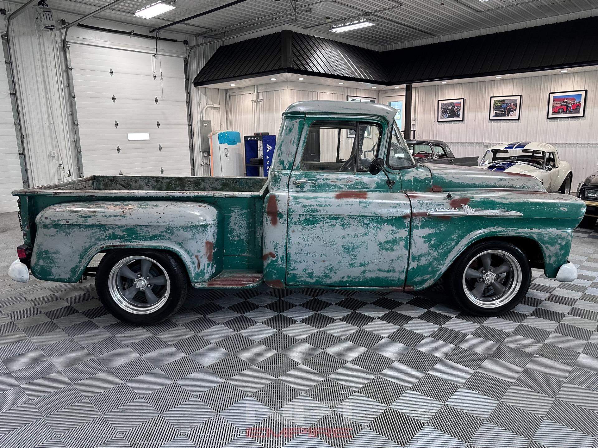 1958 Chevrolet Apache 3100 Pickup