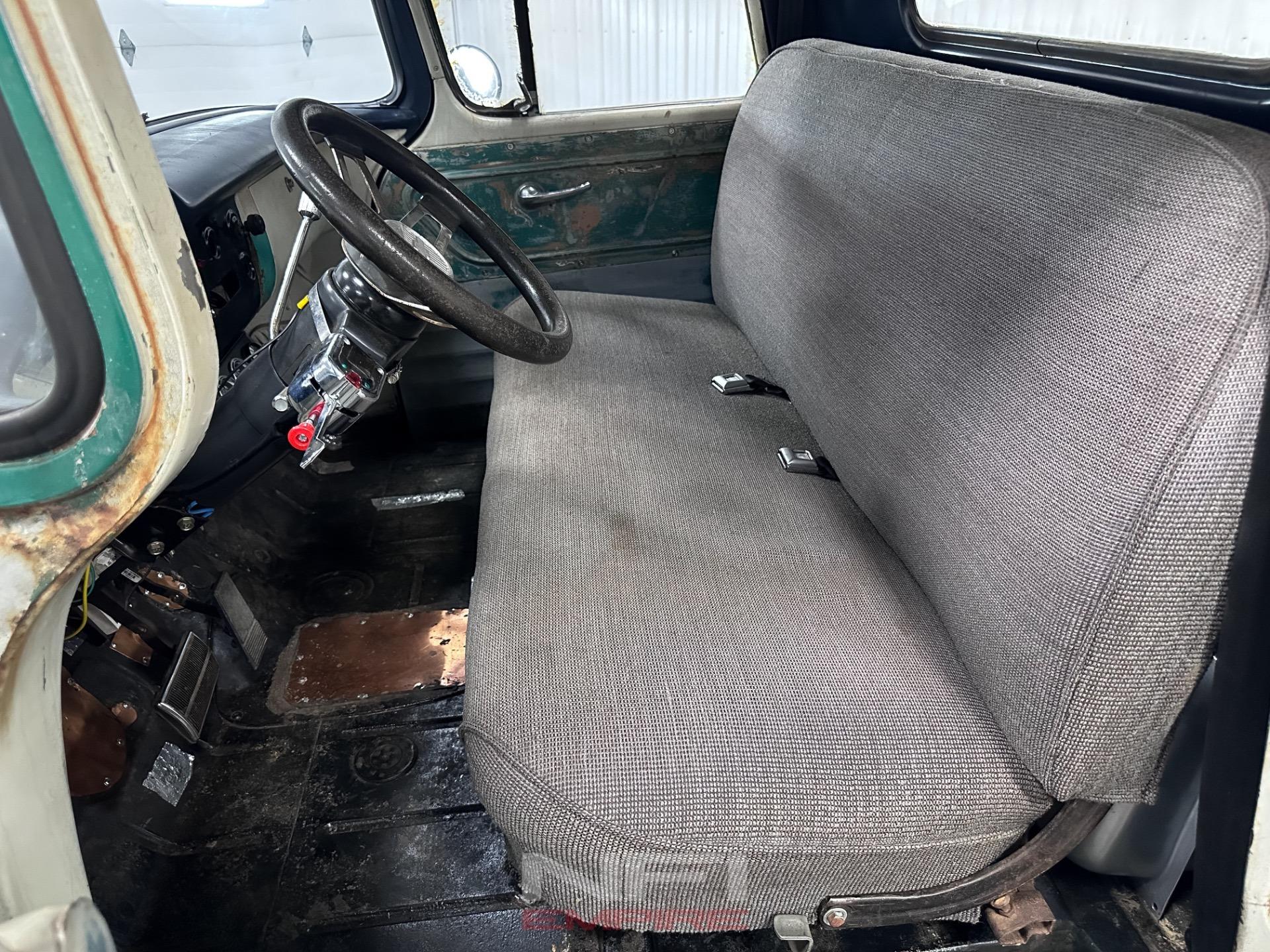 1958 Chevrolet Apache 3100 Pickup