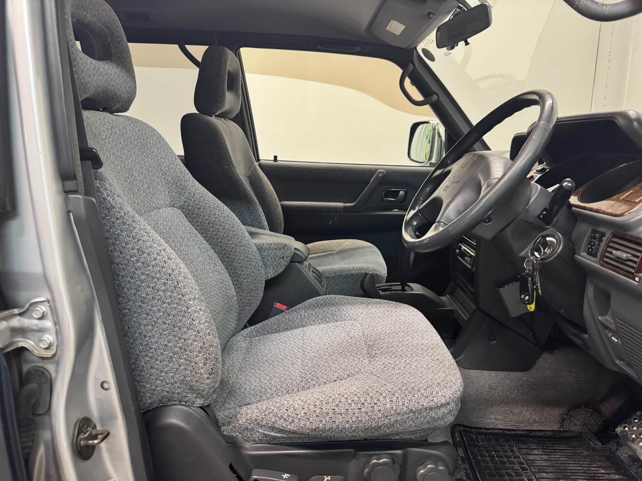 1998 Mitsubishi Pajero Exceed GEO
