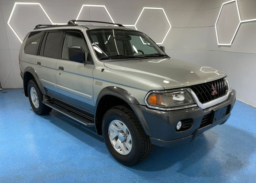  Mitsubishi Montero
