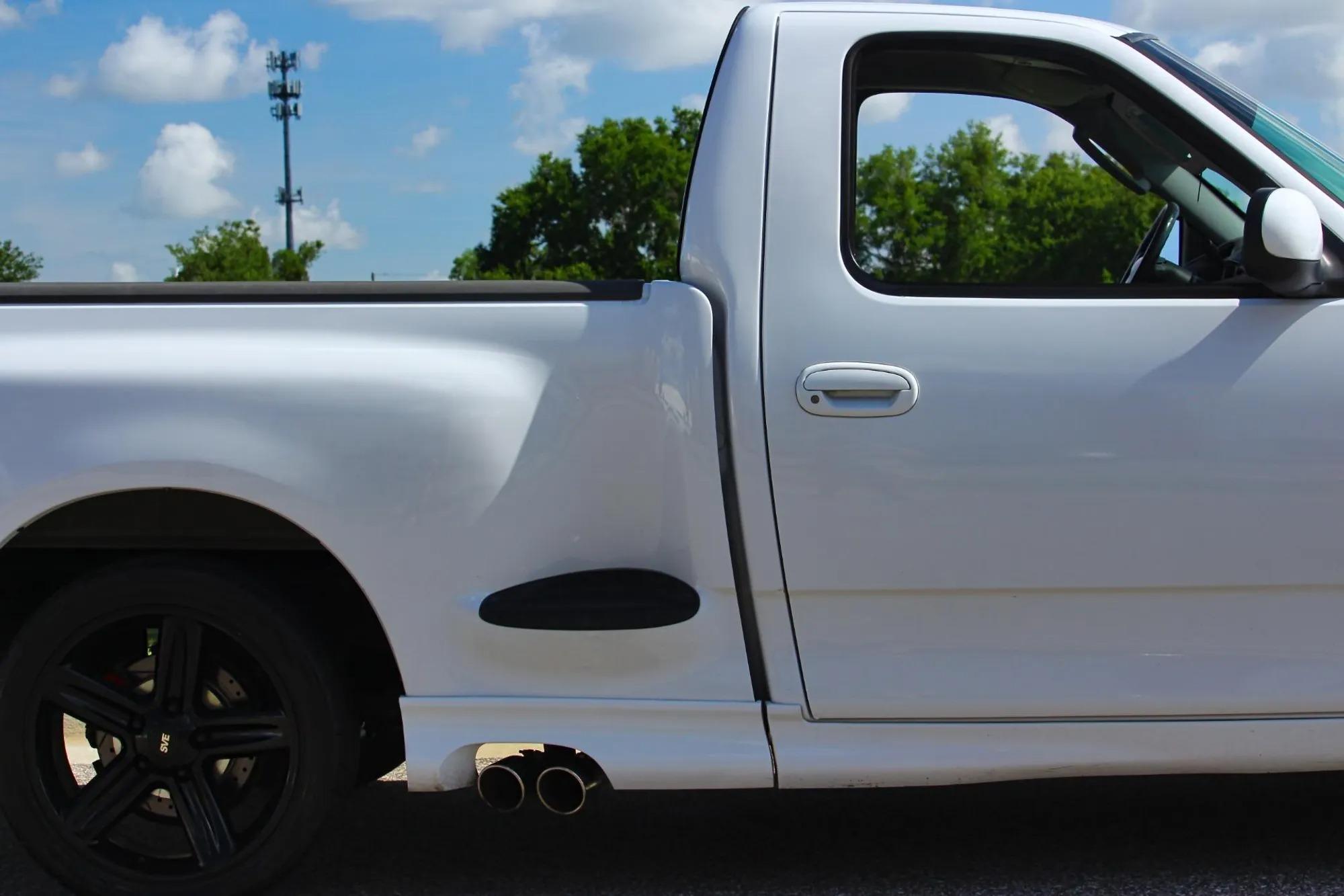 2003 Ford F-150 SVT Lightning