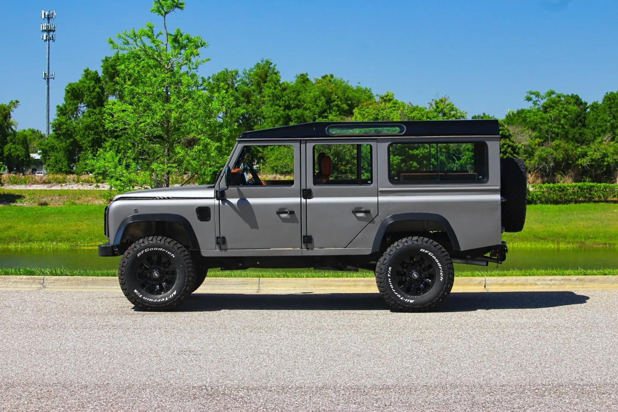 1997 Land Rover Defender 110 Station Wagon - 2