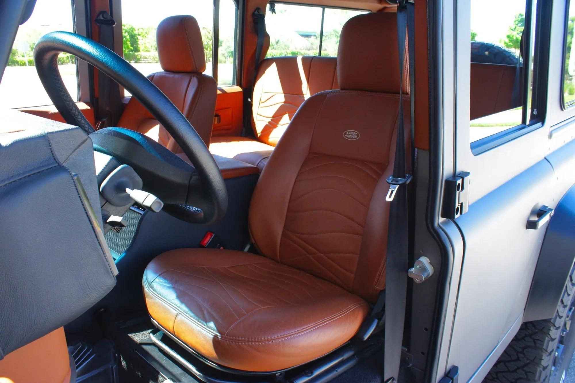 1997 Land Rover Defender 110 Station Wagon - 5