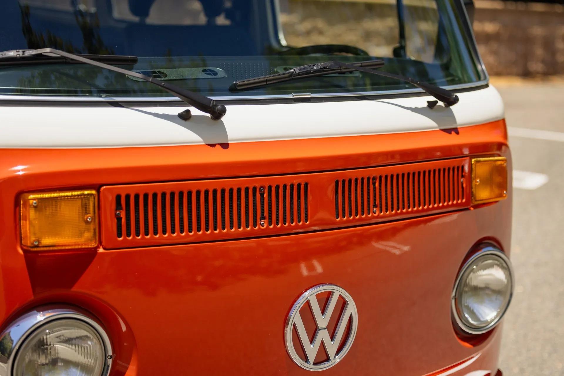 1975 Volkswagen Type 2 Center Isle
