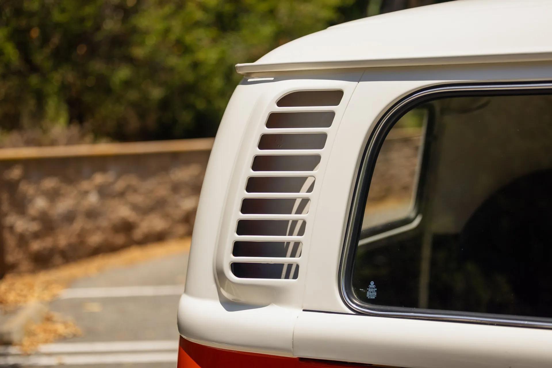 1975 Volkswagen Type 2 Center Isle