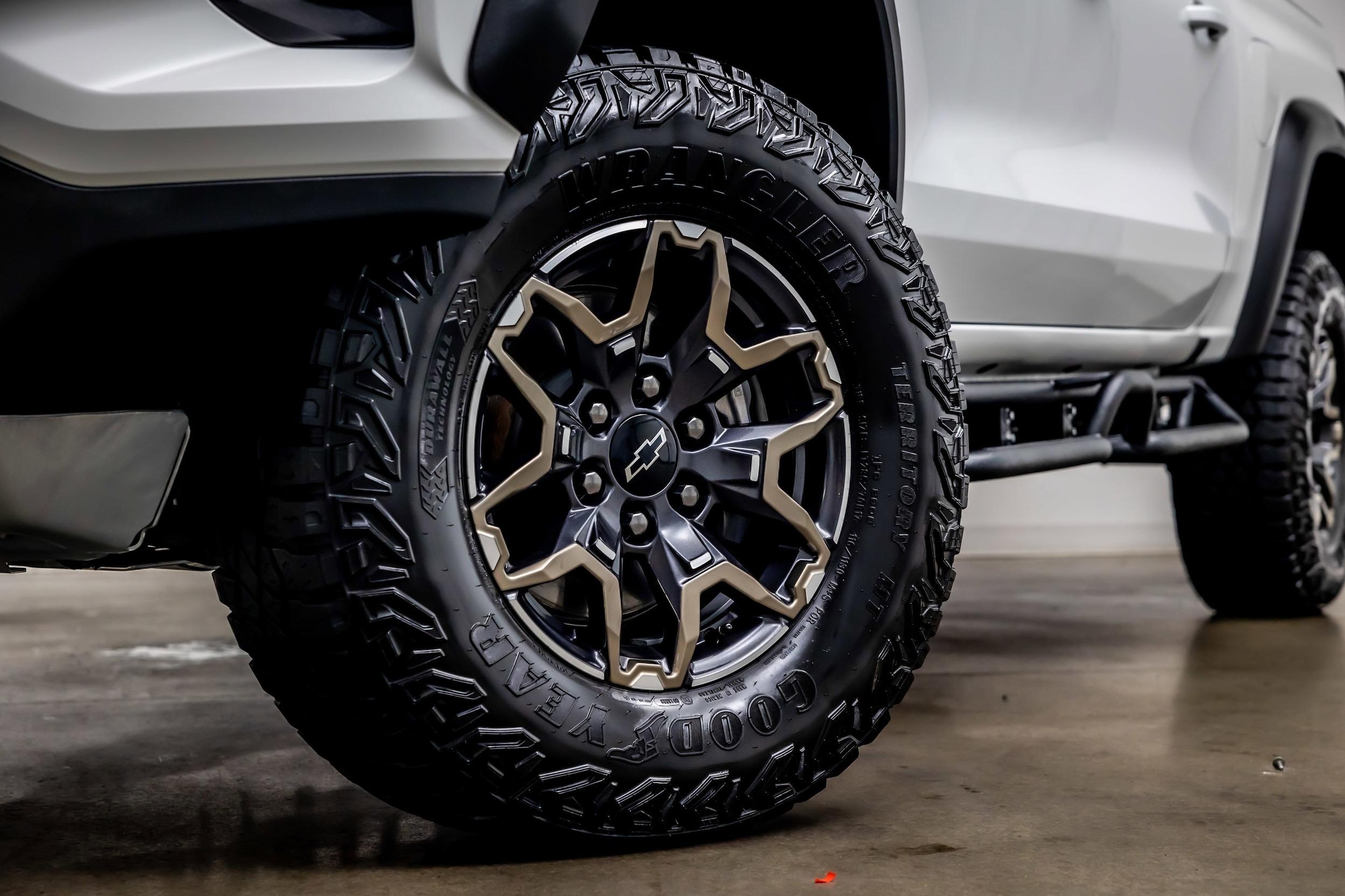 2024 Chevrolet Colorado ZR2