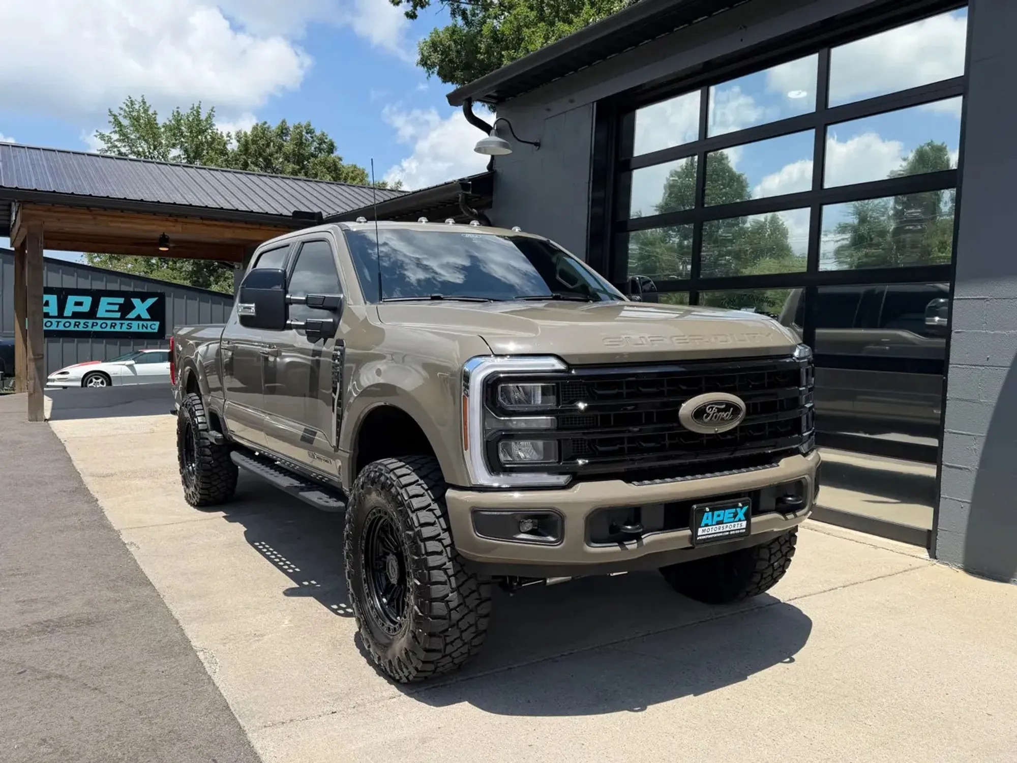 2026 Ford F-250 Super Duty Lariat - 3