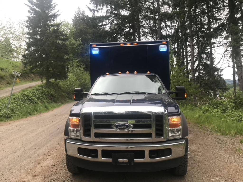 2009 Ford F-550 Super Duty XLT - 2
