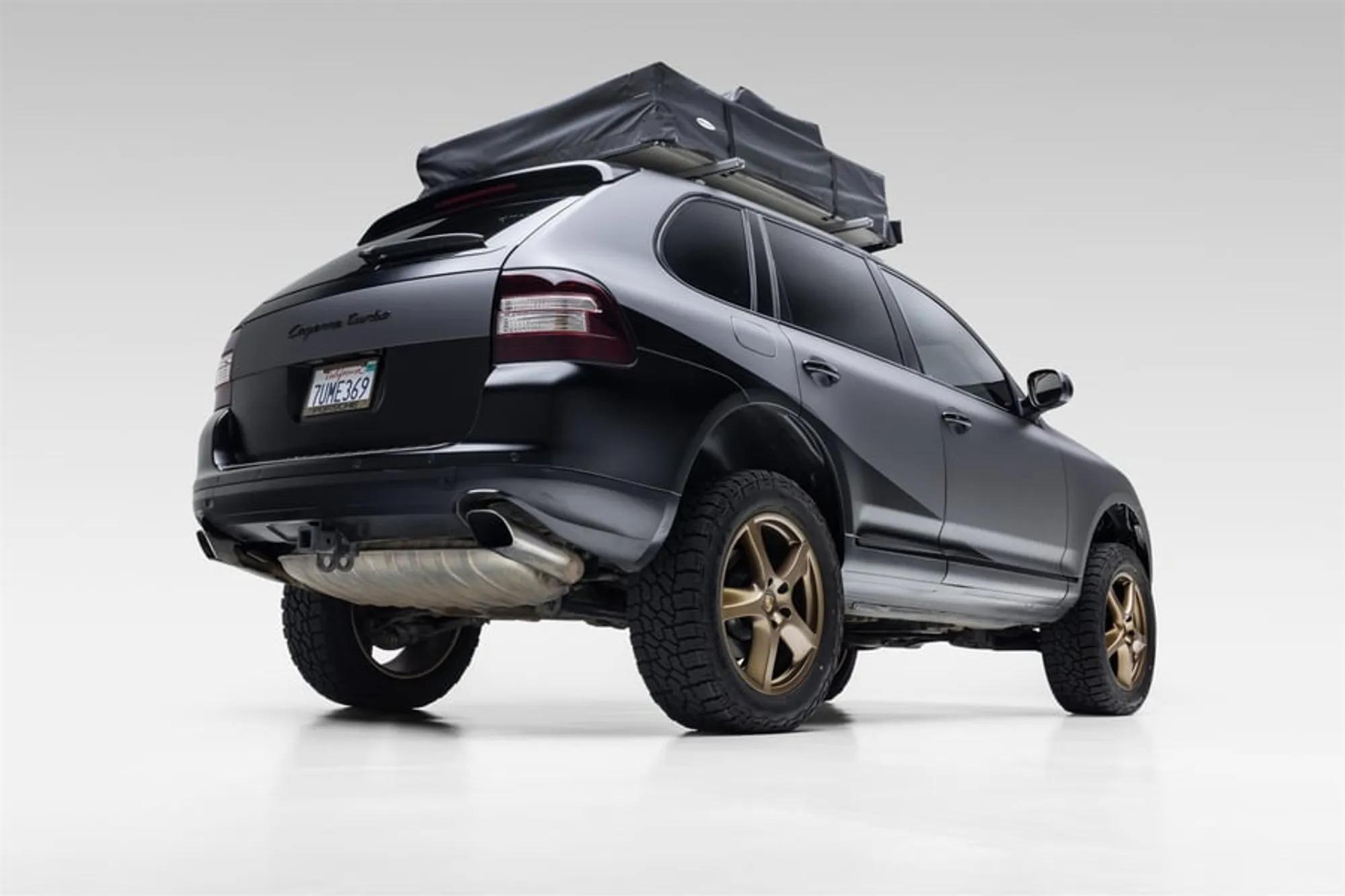 Modified 2003 Porsche Cayenne Turbo