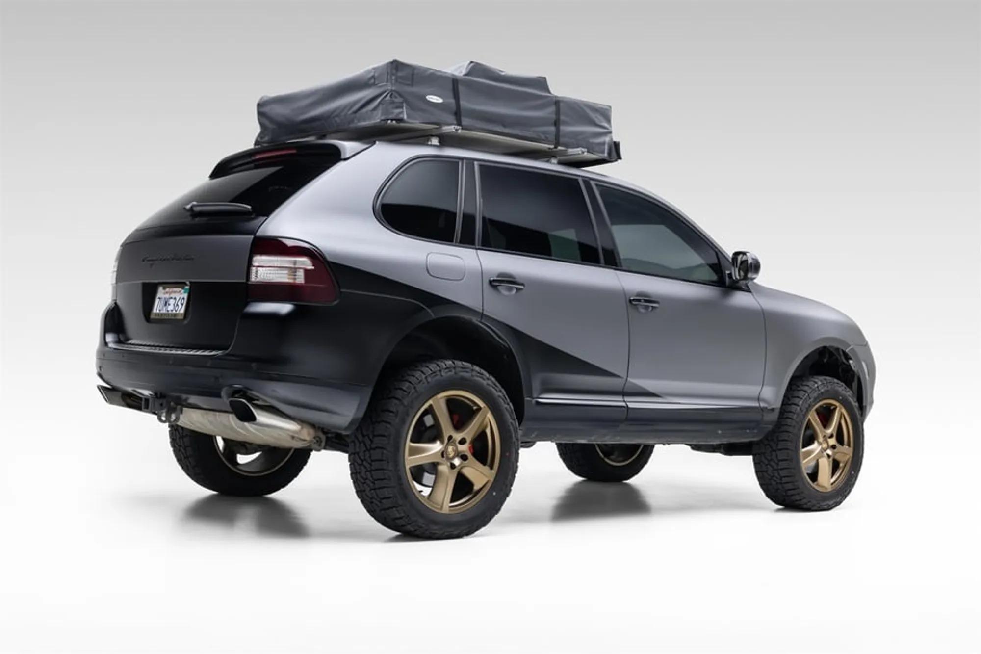 Modified 2003 Porsche Cayenne Turbo
