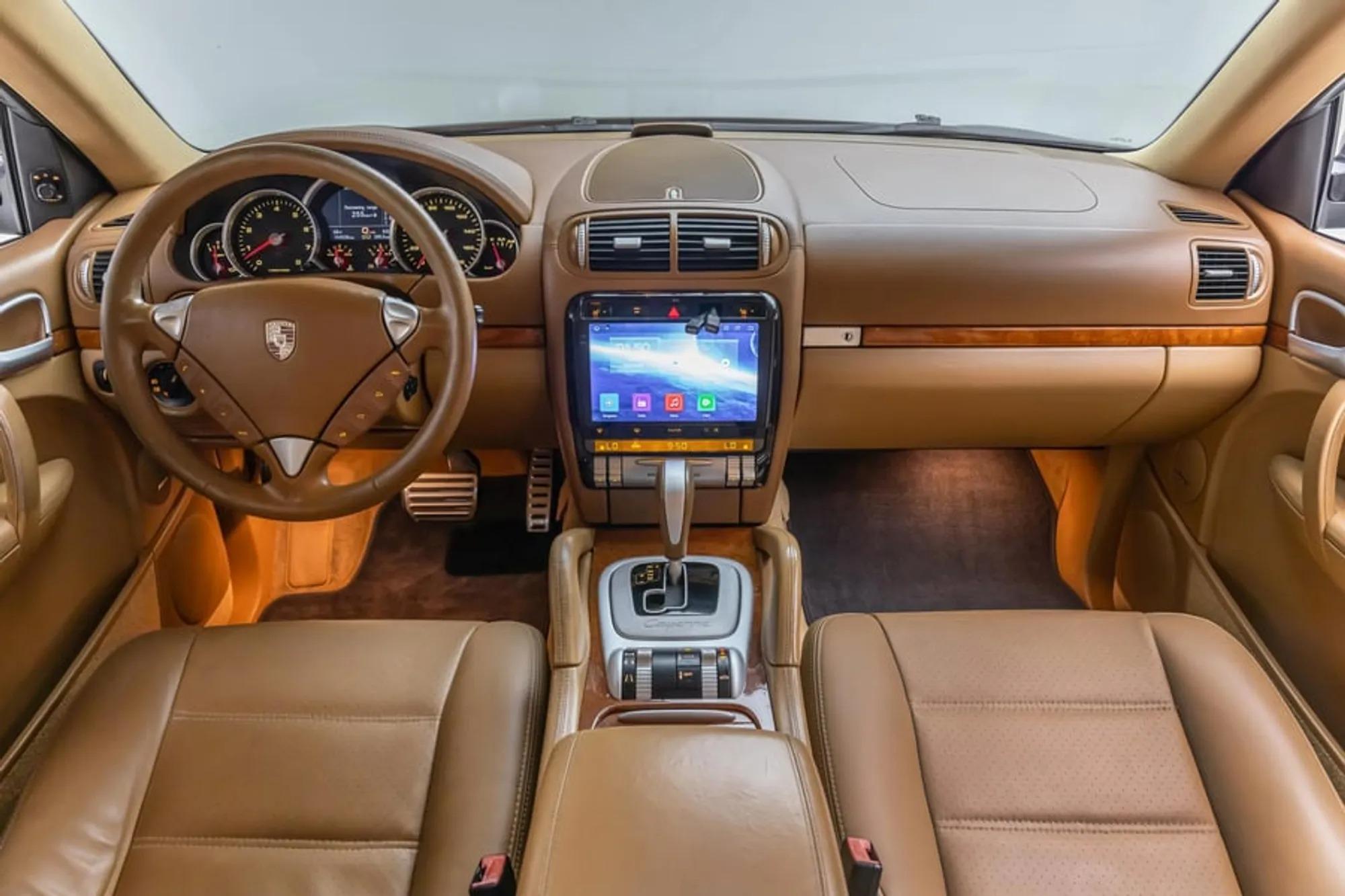 Modified 2003 Porsche Cayenne Turbo