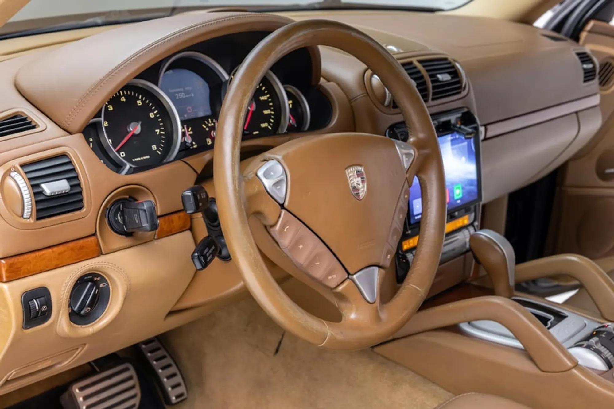 Modified 2003 Porsche Cayenne Turbo
