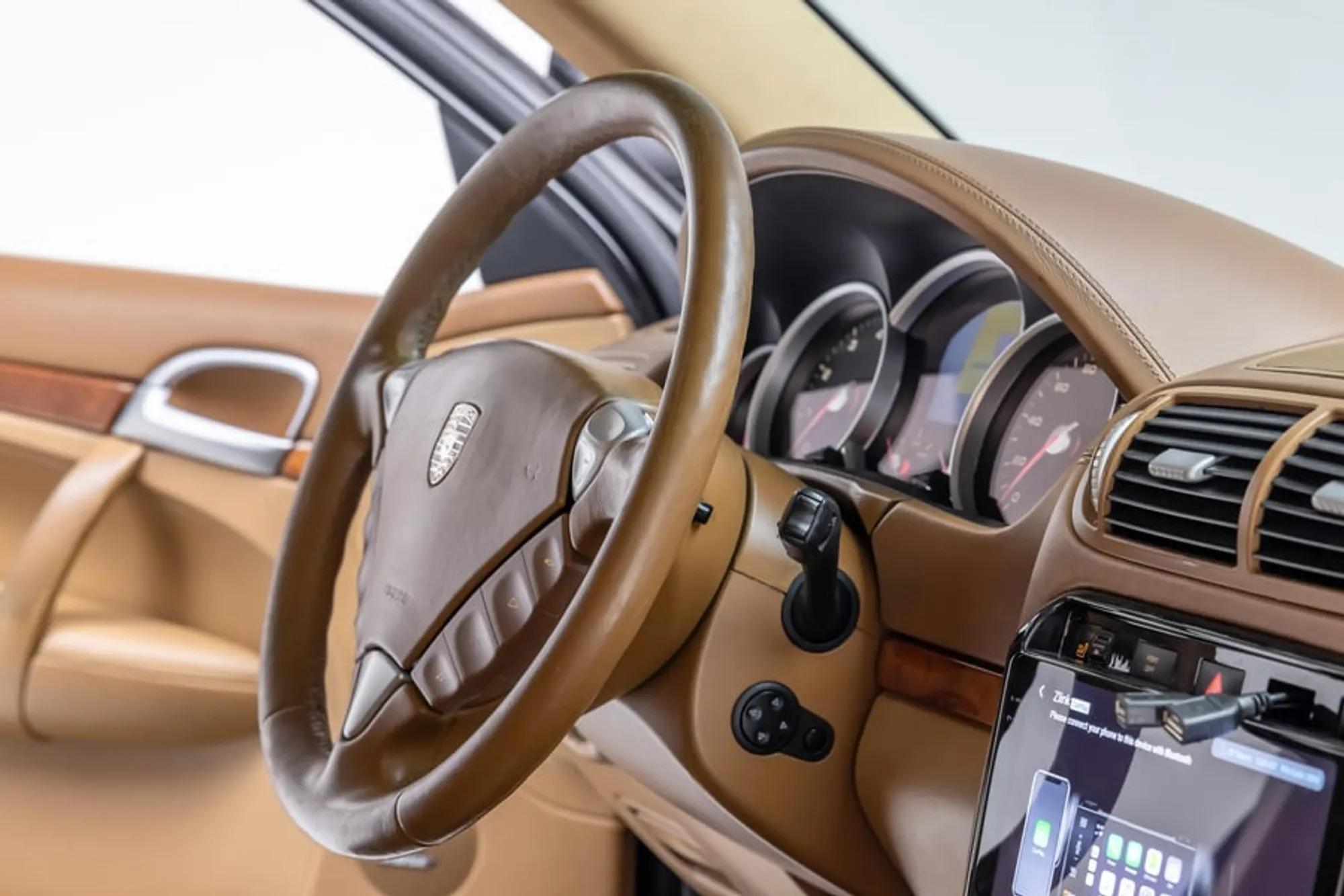 Modified 2003 Porsche Cayenne Turbo