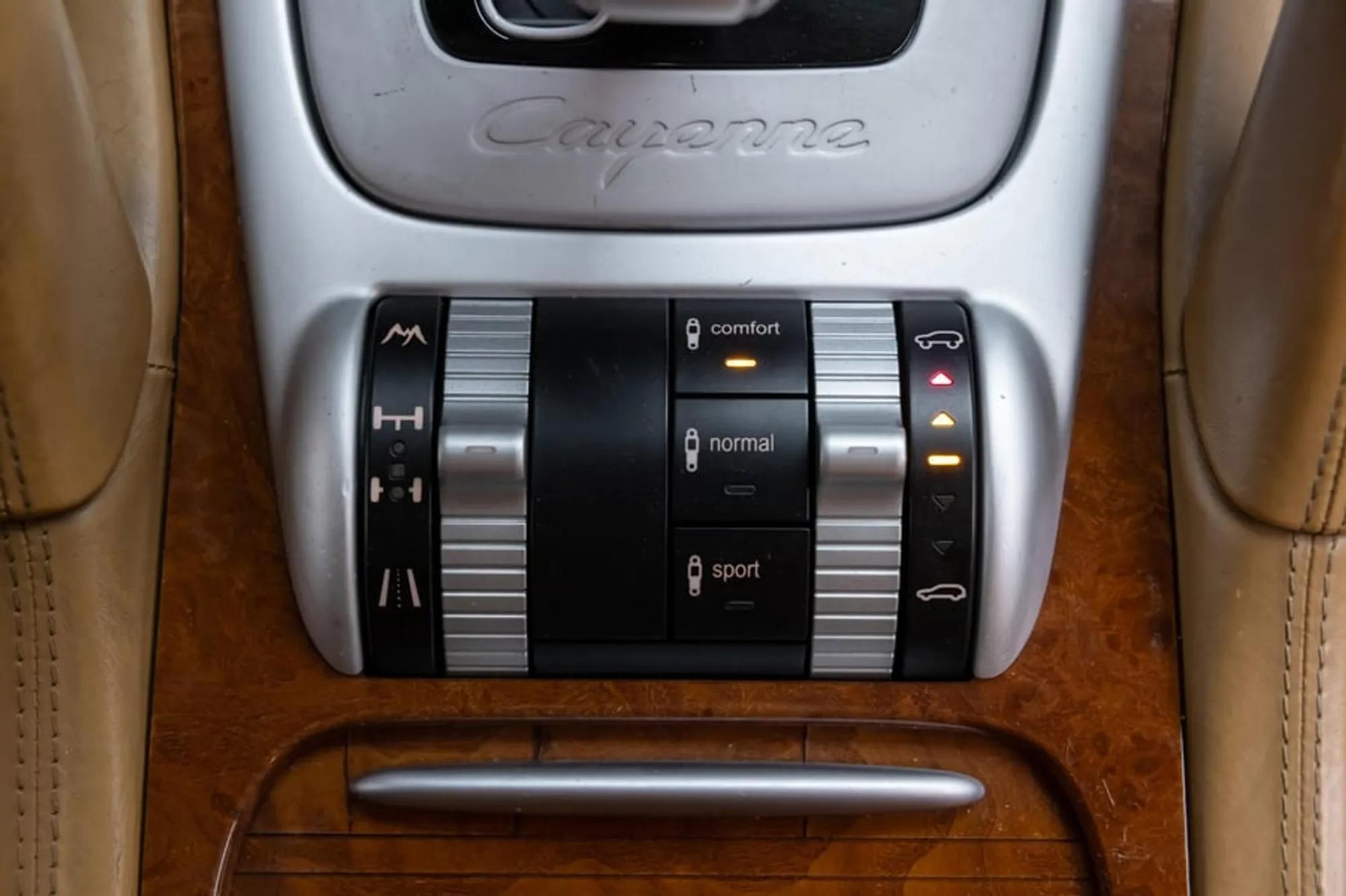 Modified 2003 Porsche Cayenne Turbo