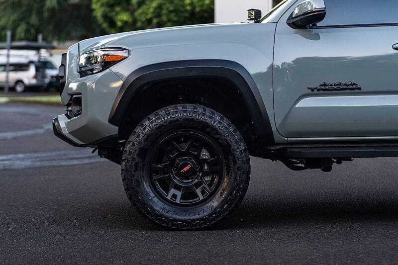 2022 Toyota Tacoma TRD Off-Road - 5