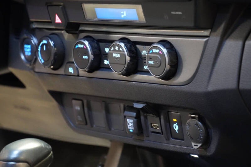 2022 Toyota Tacoma TRD Off-Road