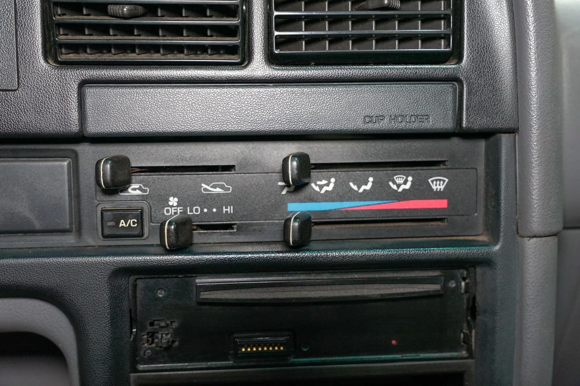 1994 Toyota Pickup DLX