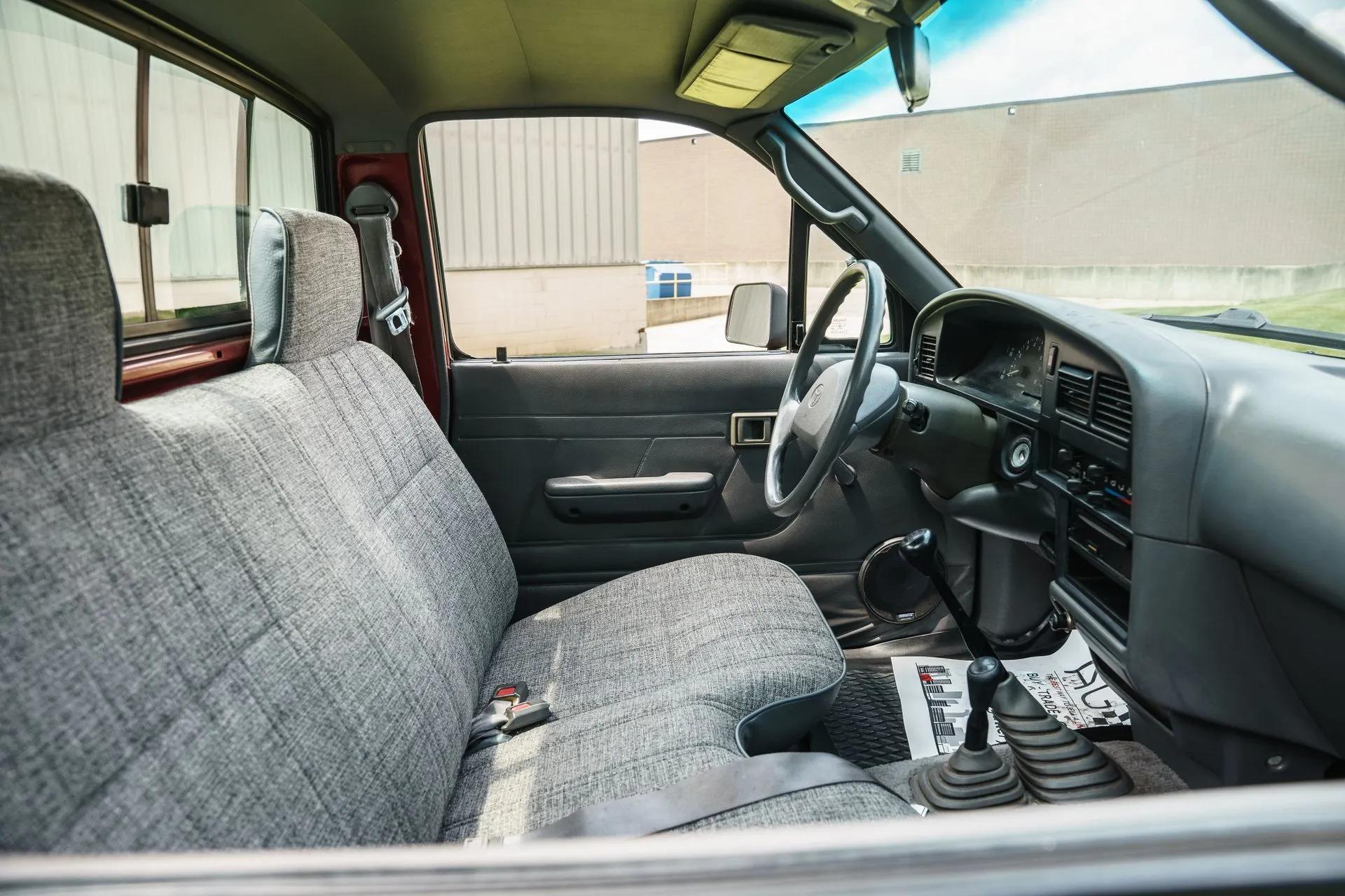 1994 Toyota Pickup DLX