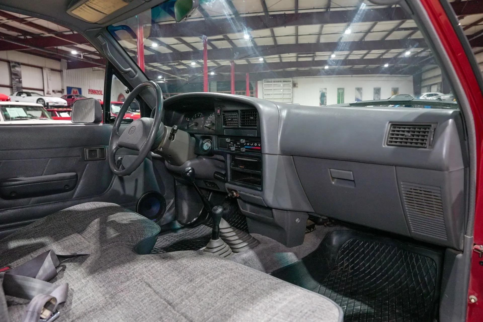 1994 Toyota Pickup DLX