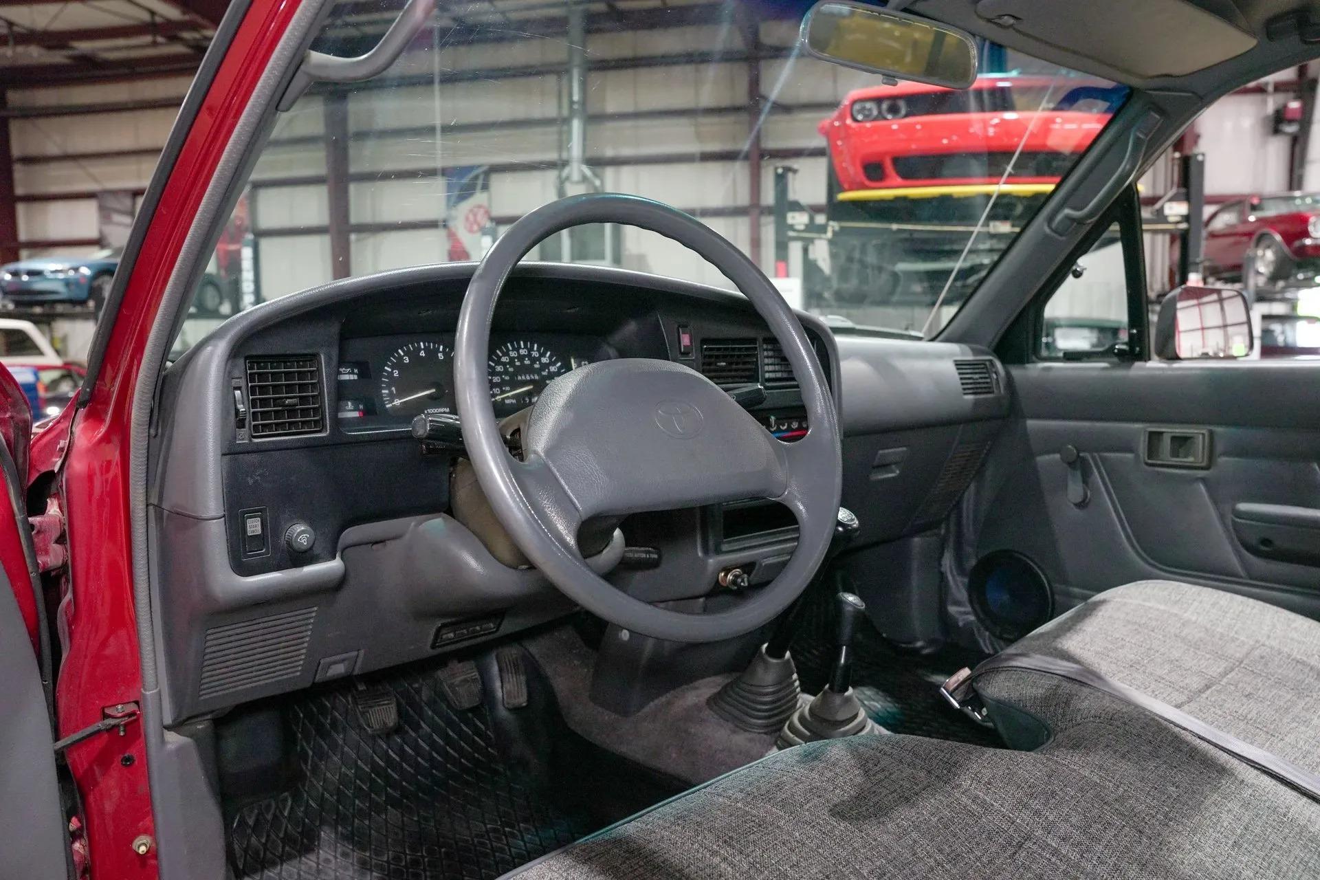 1994 Toyota Pickup DLX