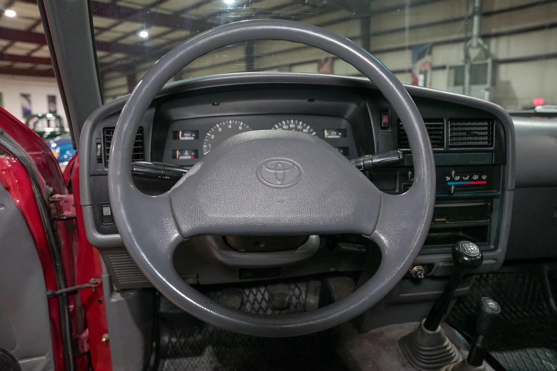 1994 Toyota Pickup DLX