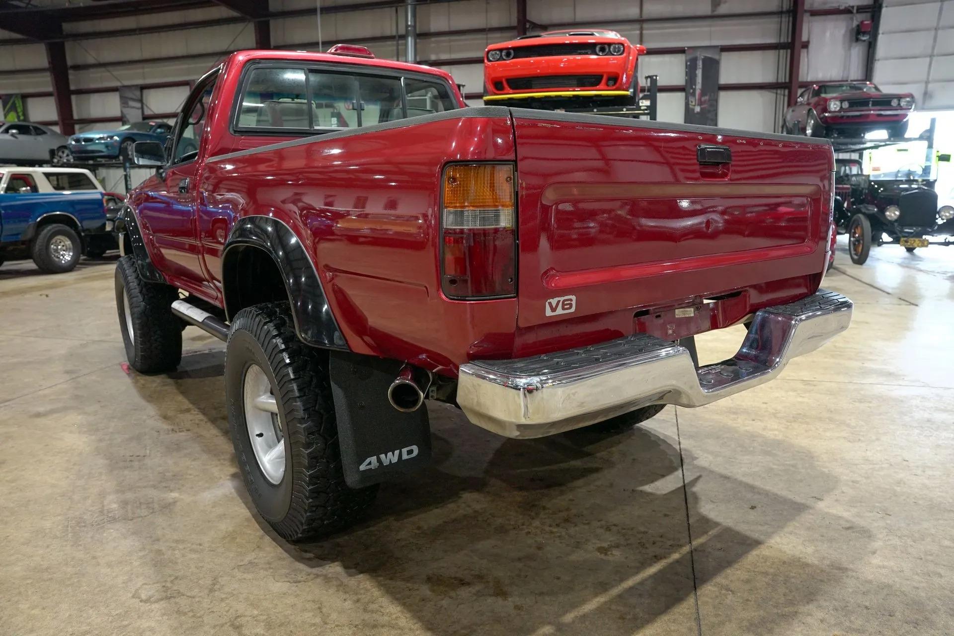 1994 Toyota Pickup DLX - 3