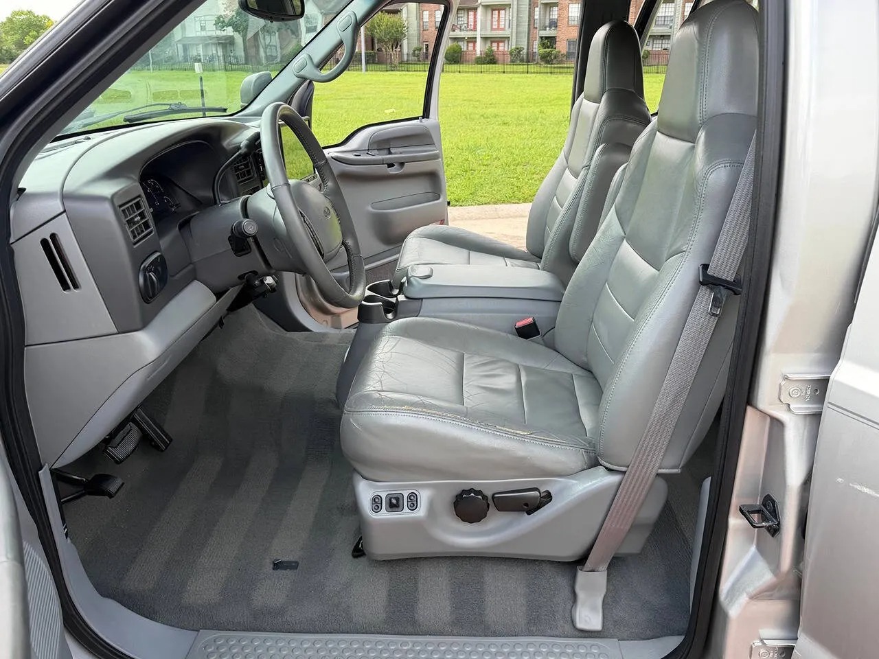 2002 Ford Excursion XLT