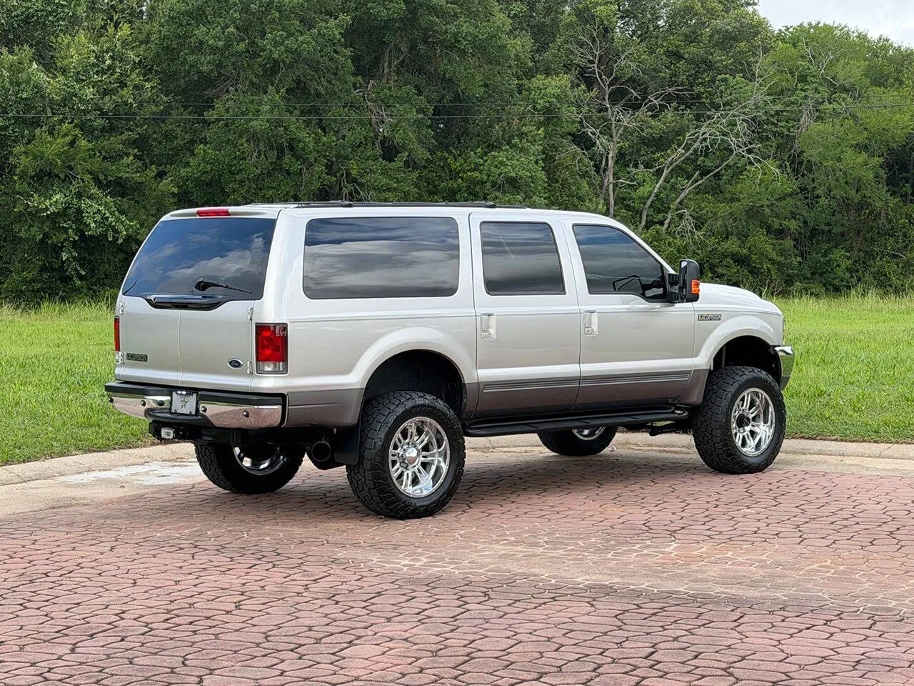 2002 Ford Excursion XLT