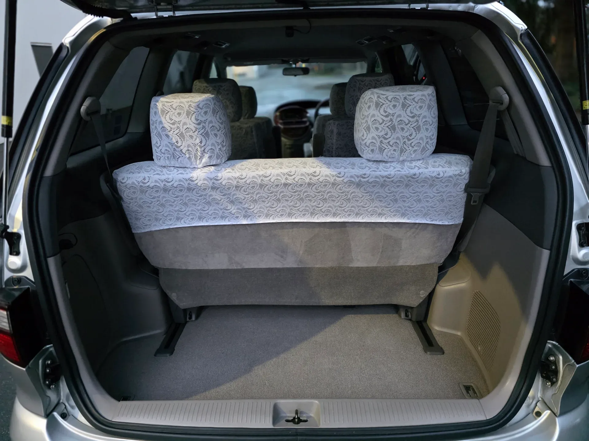 2000 Toyota Estima L